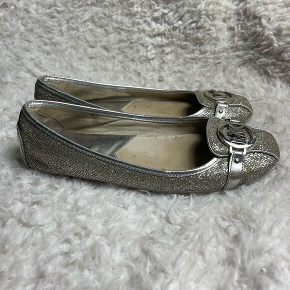 MICHAEL KORS SLIP ON MK LOGO SILVER GLITTER FLAT SHOES SIZE 10NARROW - Picture 2 of 10